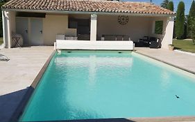 Studio Au Calme Avec Piscine Et Toutes Les Commodites Necessaires